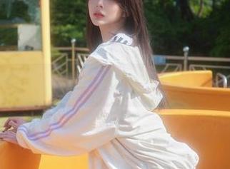 Jang Joo(장주)的私房制服，图片里竟藏着小巧思！